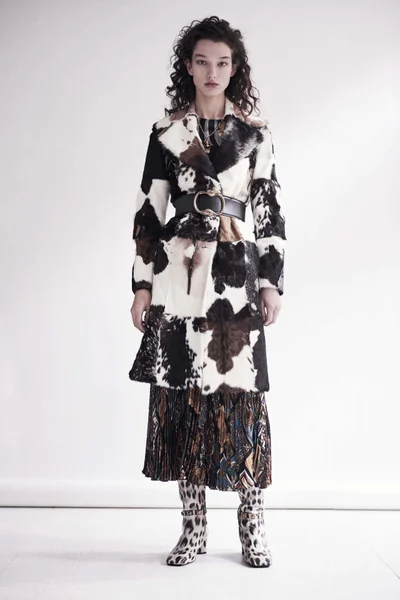Look 1